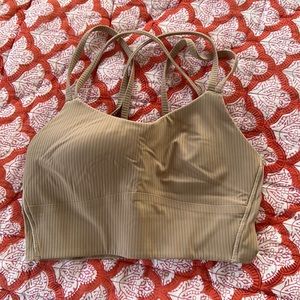 Lululemon “like a cloud” sports bra
